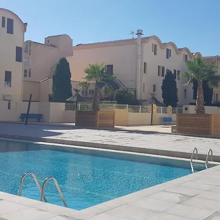 Gruissan-port-t3-2chambres-5pers-43m2-parking-clim-piscine-valerie Gruissan