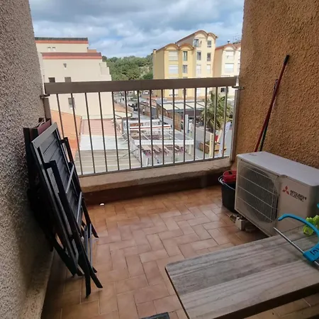 Gruissan-port-t3-2chambres-5pers-43m2-parking-clim-piscine-valerie Gruissan